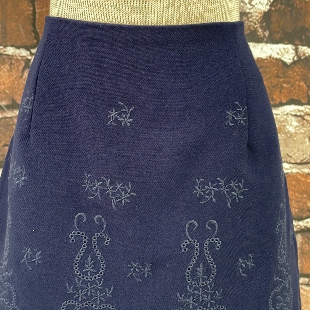 Cupcakes and Cashmere Skirt NWT Scalloped Floral Embroidery Mini Blue Size 6 - Picture 7 of 16